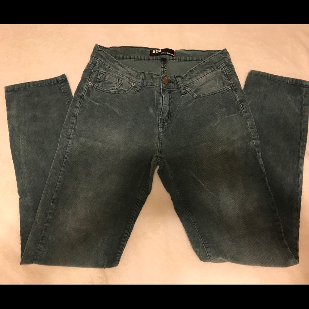 BDG Ankle Cigarette Cords • Sz 29